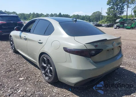 2019 Alfa Romeo Giulia Sport Awd из США, поврежденный, VIN ZARFANAN3K7601840
